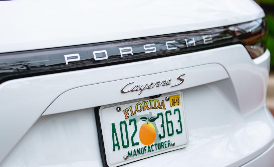 Логотип Porsche Cayenne S (PO536) 2018 года  (NA) (фото 12 из 40)